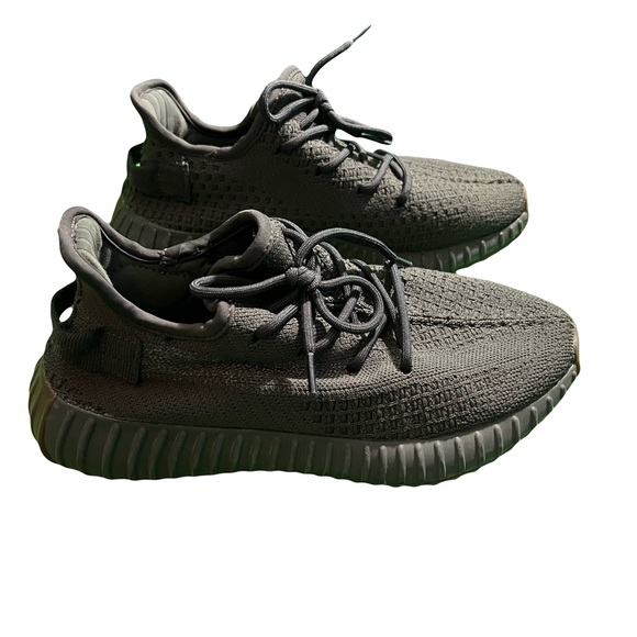 Adidas - Picture 2 of 3